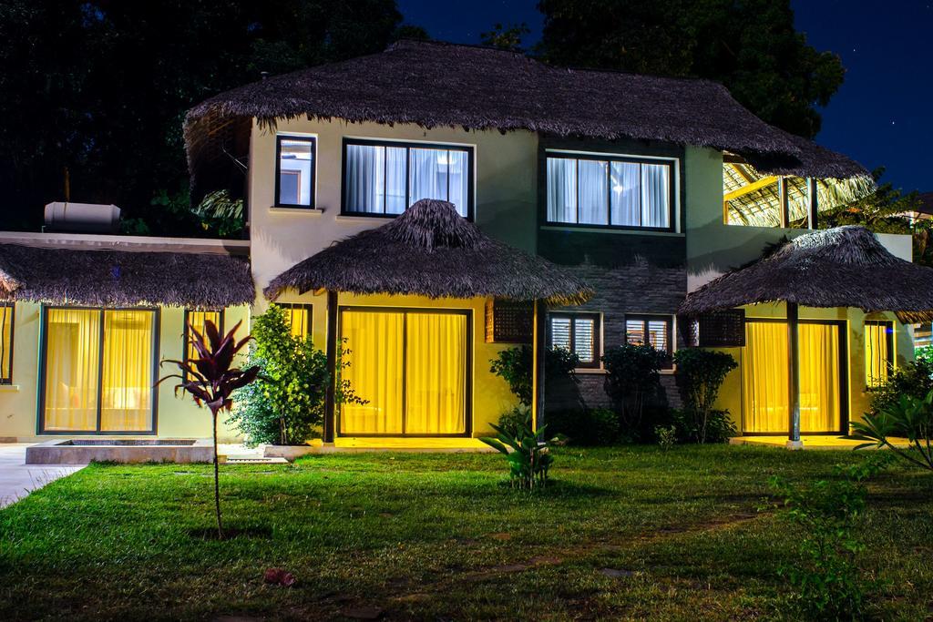 Home The Residence Befotaka Bay Exterior photo